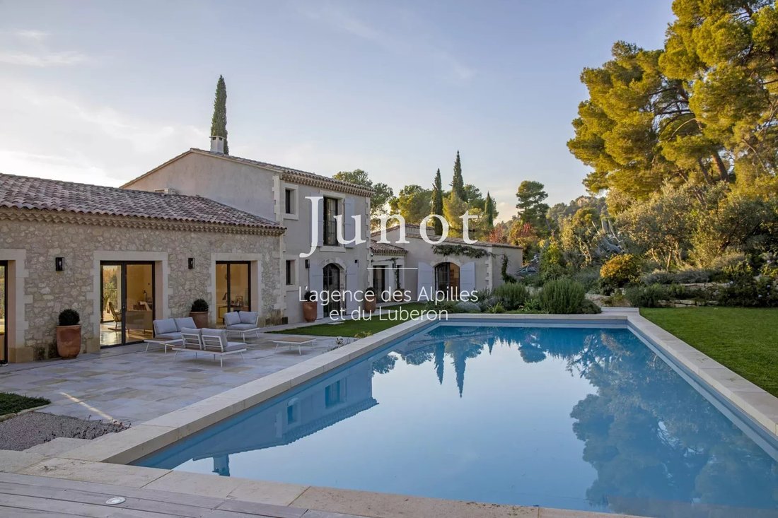 Country House in Maussane-les-Alpilles, Provence-Alpes-Côte d'Azur, France 2 - 18526689