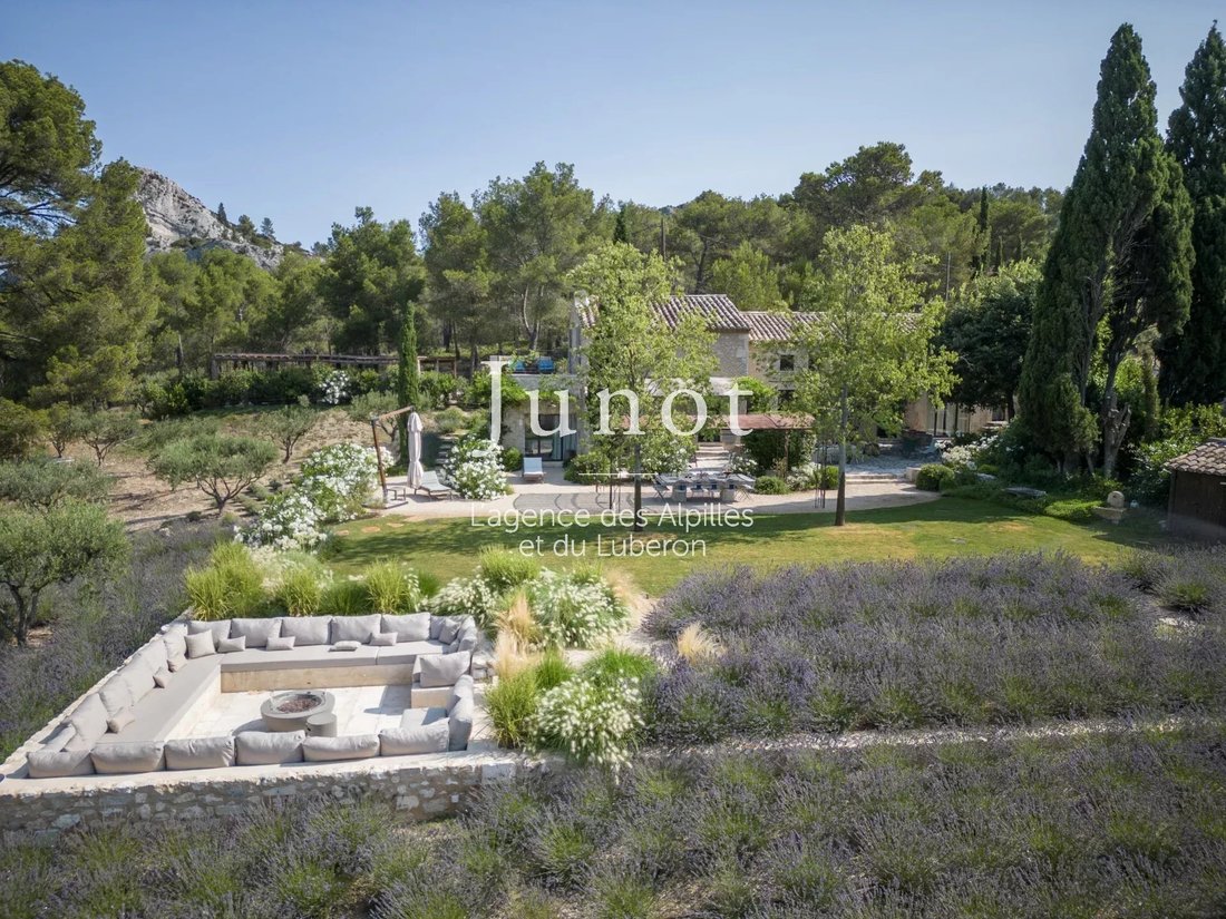 Country House in Saint-Rémy-de-Provence, Provence-Alpes-Côte d'Azur, France 4 - 13687886