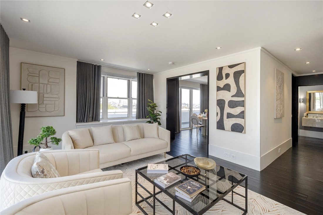 Apartment in Knightsbridge, Kensington And Chelsea, England 2 - 18526704