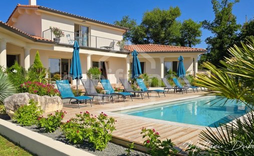 Villa in Saint-Privat-en-Périgord, Nouvelle-Aquitaine, France 1