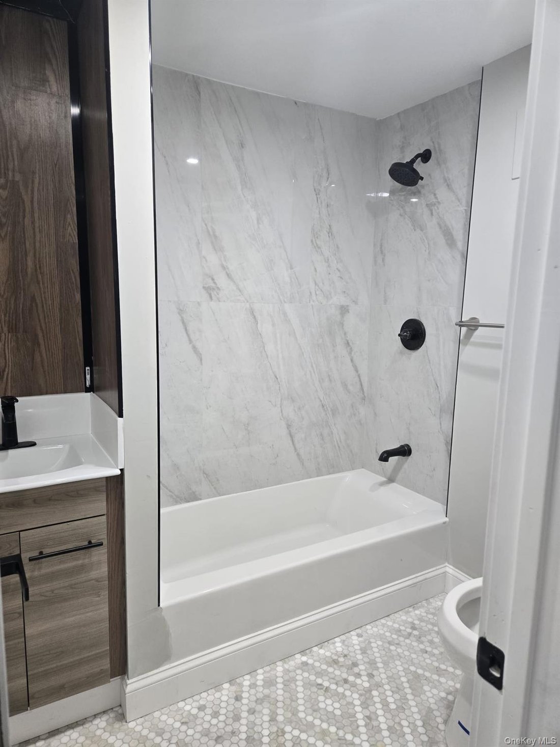 Apartment in Airmont, New York, United States 4 - 18528650