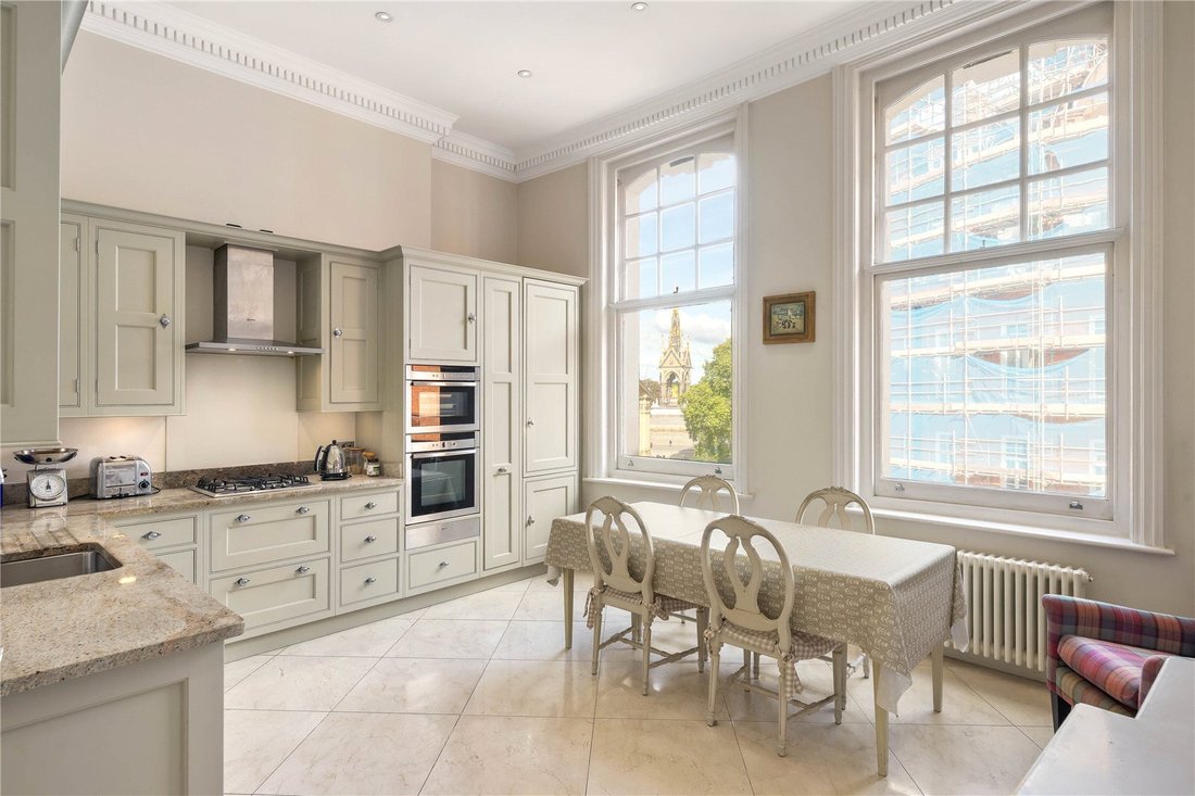 Apartment in South Kensington, Kensington And Chelsea, England 4 - 18526730