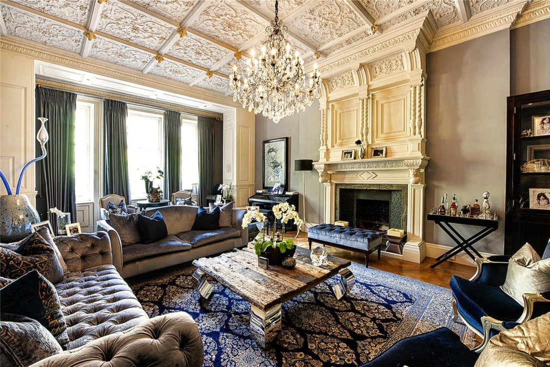 Apartment in South Kensington, Kensington And Chelsea, England 1 - 18526712