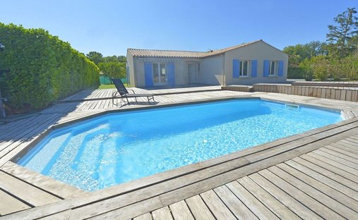House in Nord Est Vallieres, Saint-Georges-de-Didonne, France 1