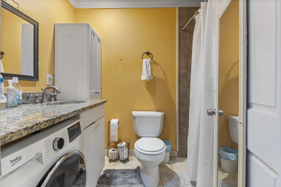 Condo in Boston, Massachusetts, United States 3 - 18530171