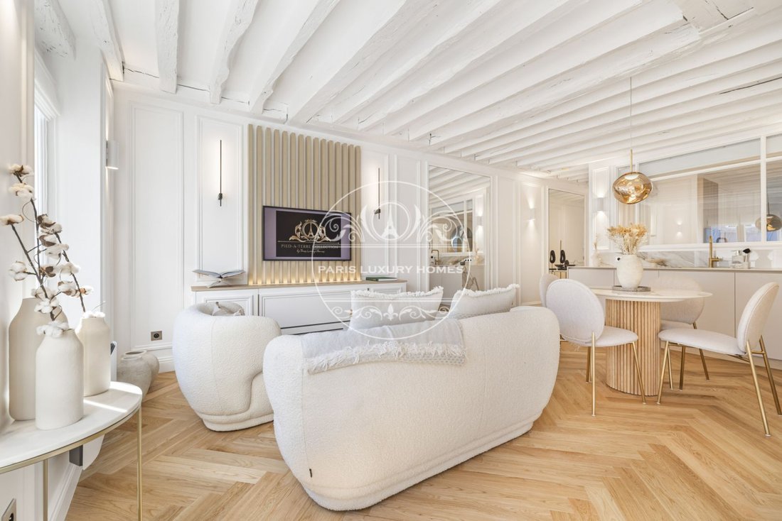 Apartment in Palais Royal, Paris 1er Arrondissement, Paris 1 - 18526129
