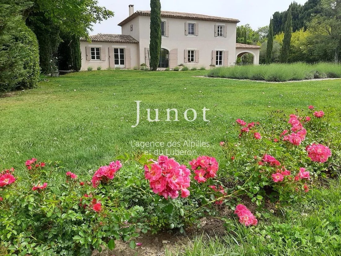 Country House in Saint-Rémy-de-Provence, Provence-Alpes-Côte d'Azur, France 4 - 13688064