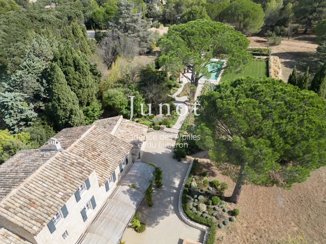 Country House in Eygalières, Provence-Alpes-Côte d'Azur, France 2 - 13688531