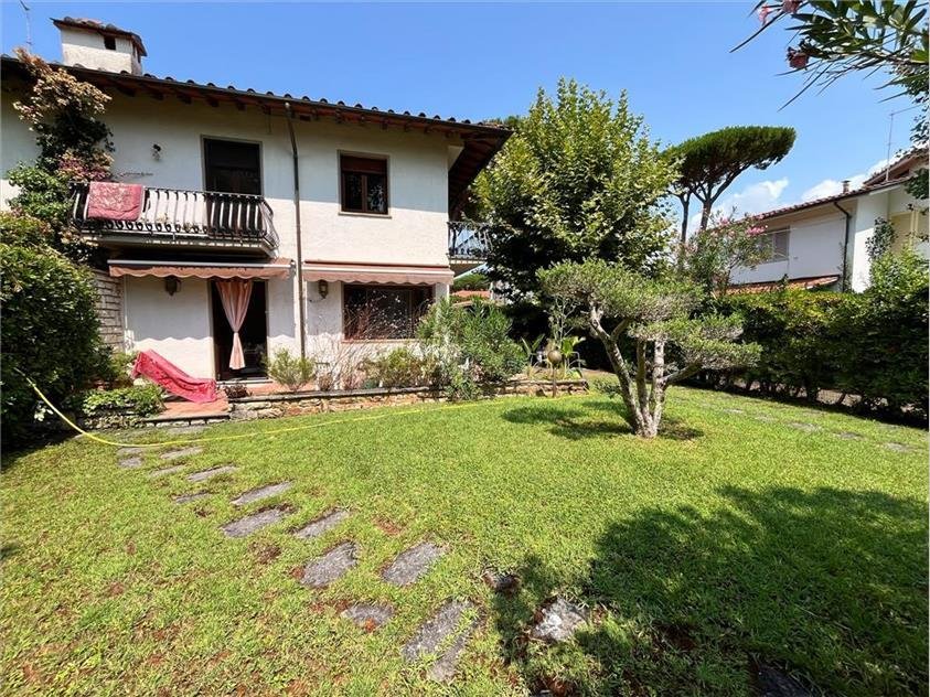 Villa in Center, Forte dei Marmi, Tuscany 2 - 17493900