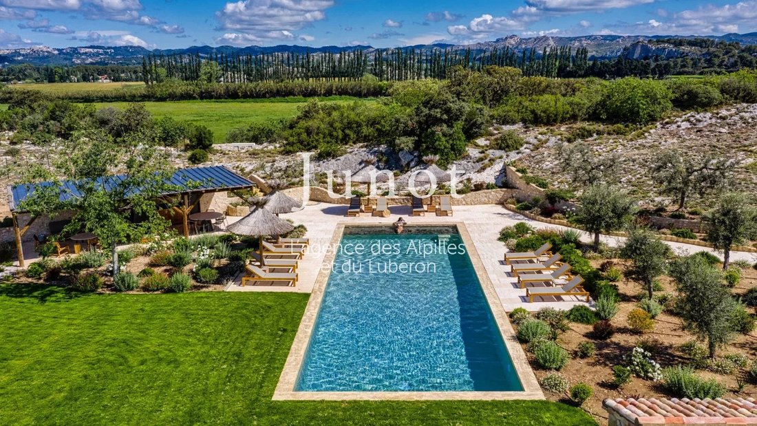 Country House in Maussane-les-Alpilles, Provence-Alpes-Côte d'Azur, France 2 - 14775998