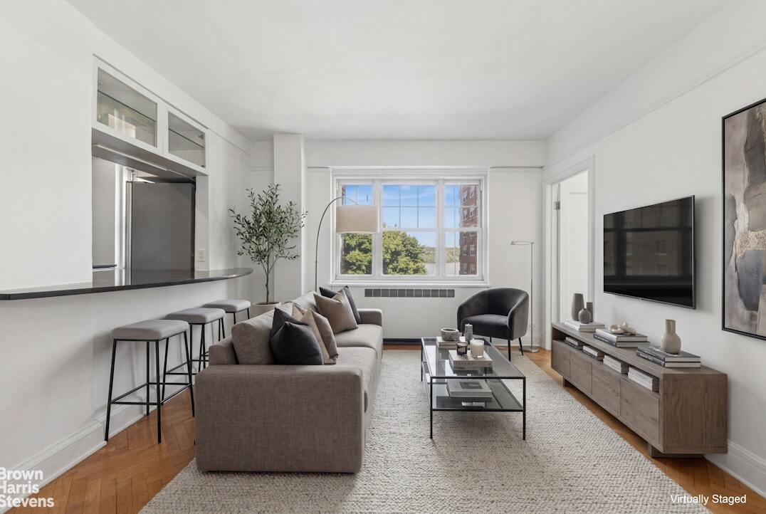 Co Op in New York, New York, United States 2 - 17969905