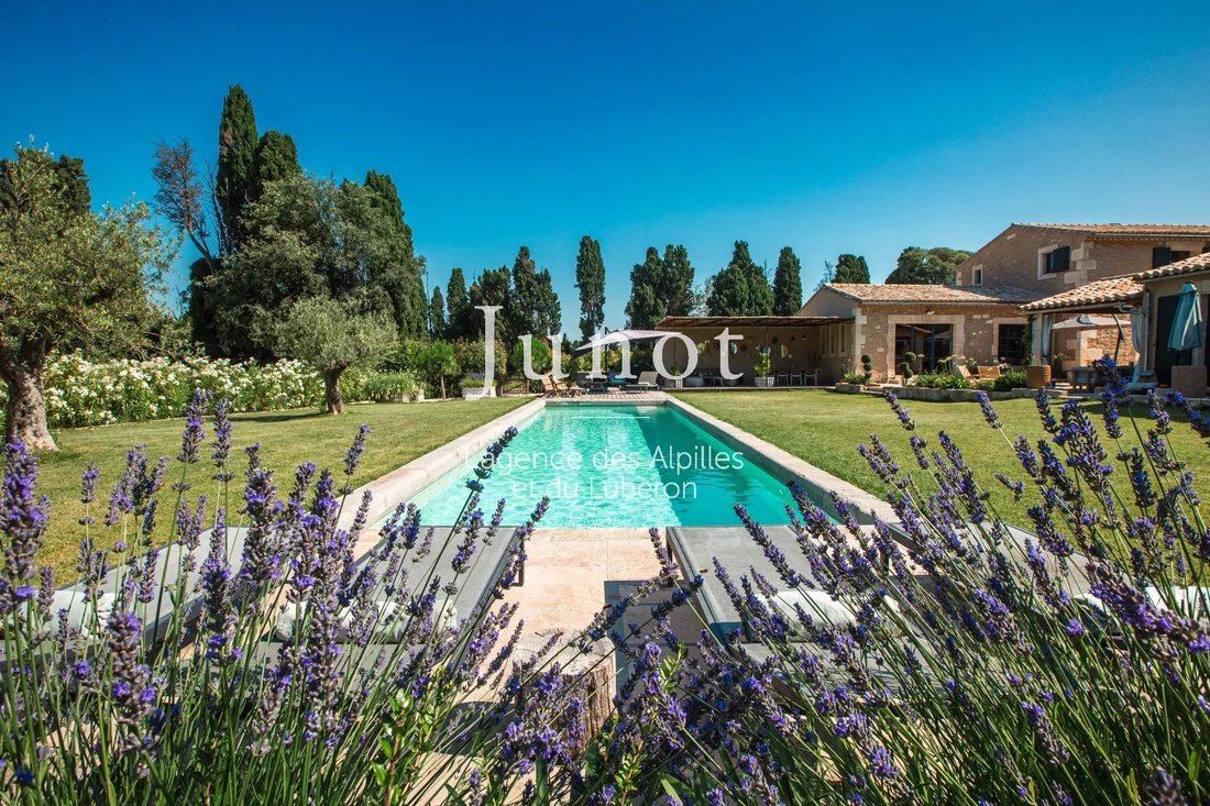 Country House in Saint-Rémy-de-Provence, Provence-Alpes-Côte d'Azur, France 2 - 13688854