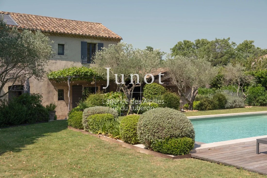 Country House in Saint-Rémy-de-Provence, Provence-Alpes-Côte d'Azur, France 4 - 18526603