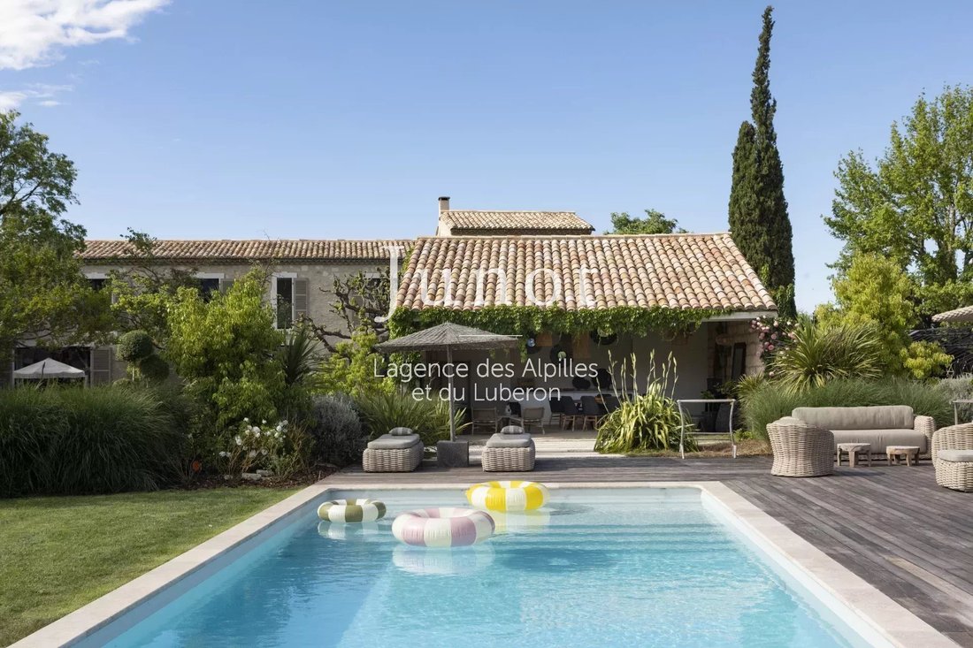 Country House in Saint-Rémy-de-Provence, Provence-Alpes-Côte d'Azur, France 5 - 13689140