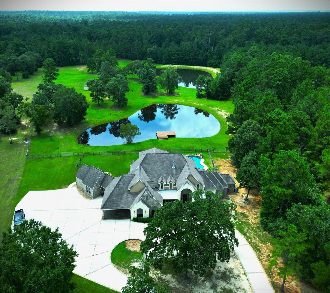 House in Montgomery, Texas, United States 1 - 16860059