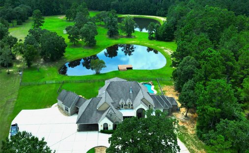 House in Montgomery, Texas, United States 1