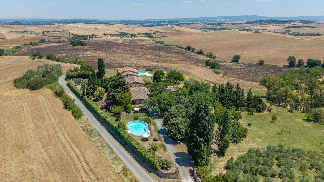 Country House in Chianni, Tuscany, Italy 2 - 18529305