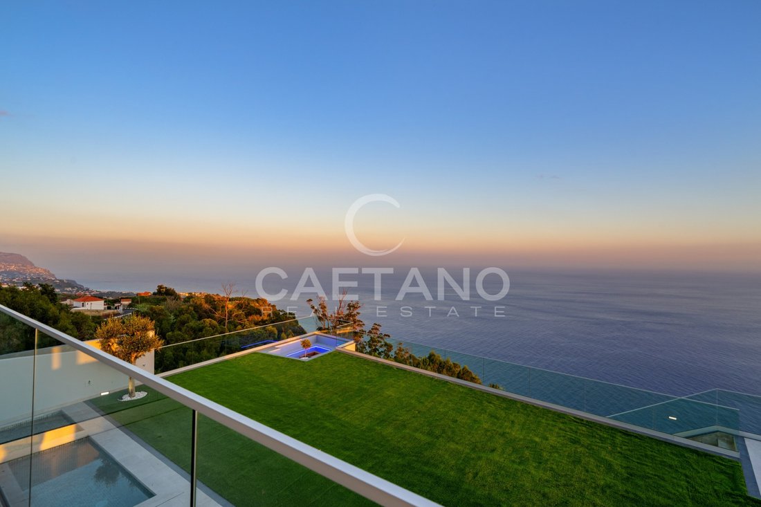 Villa in Ponta do Sol, Autonome Region Madeira, Portugal 1 - 18424132