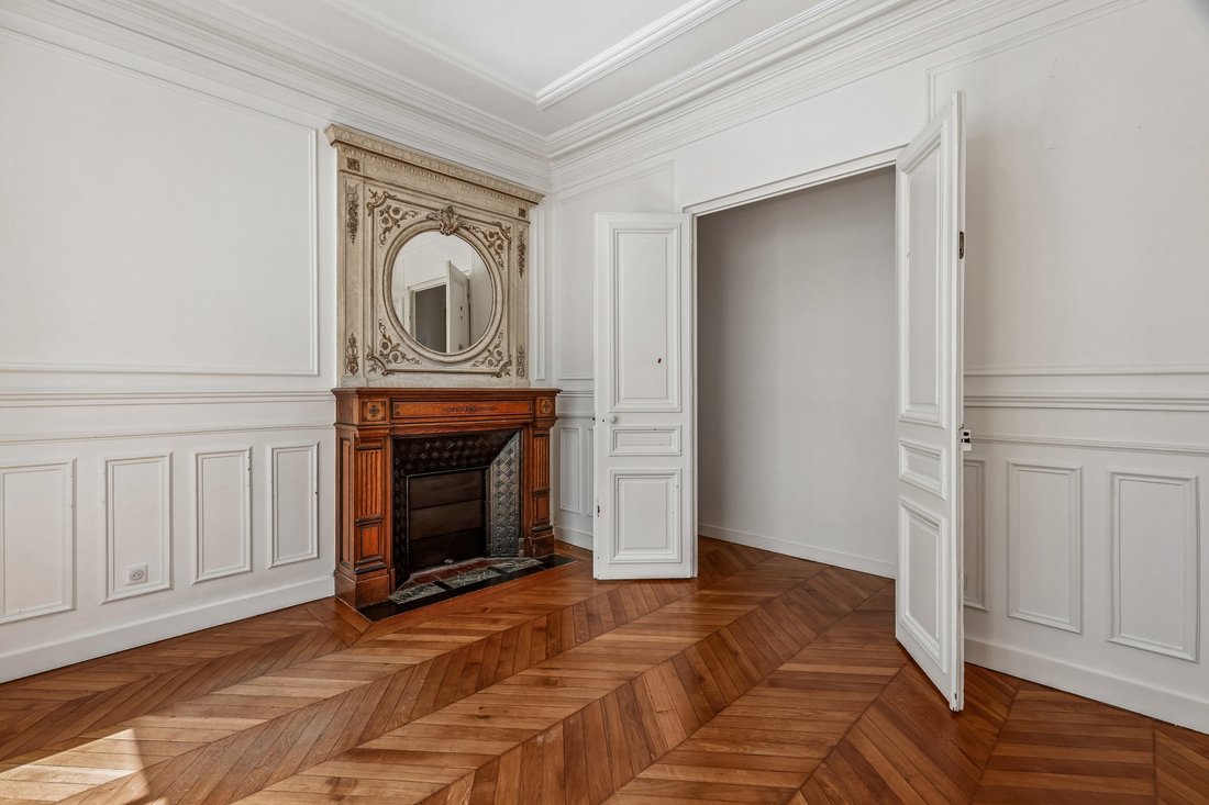 Apartment in Hoche-Friedland, Paris 8e Arrondissement, Paris 5 - 18530174