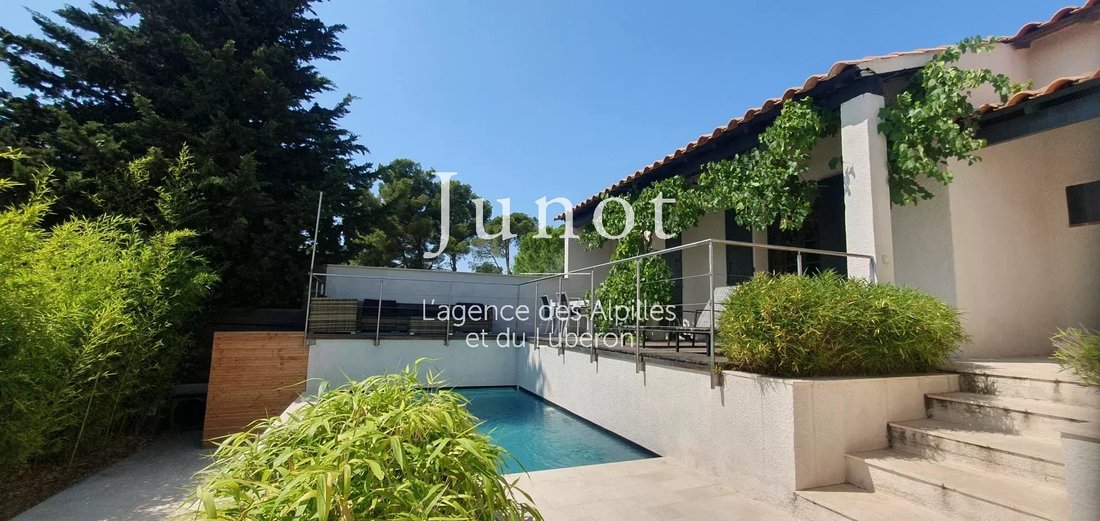 House in Maussane-les-Alpilles, Provence-Alpes-Côte d'Azur, France 4 - 13688133