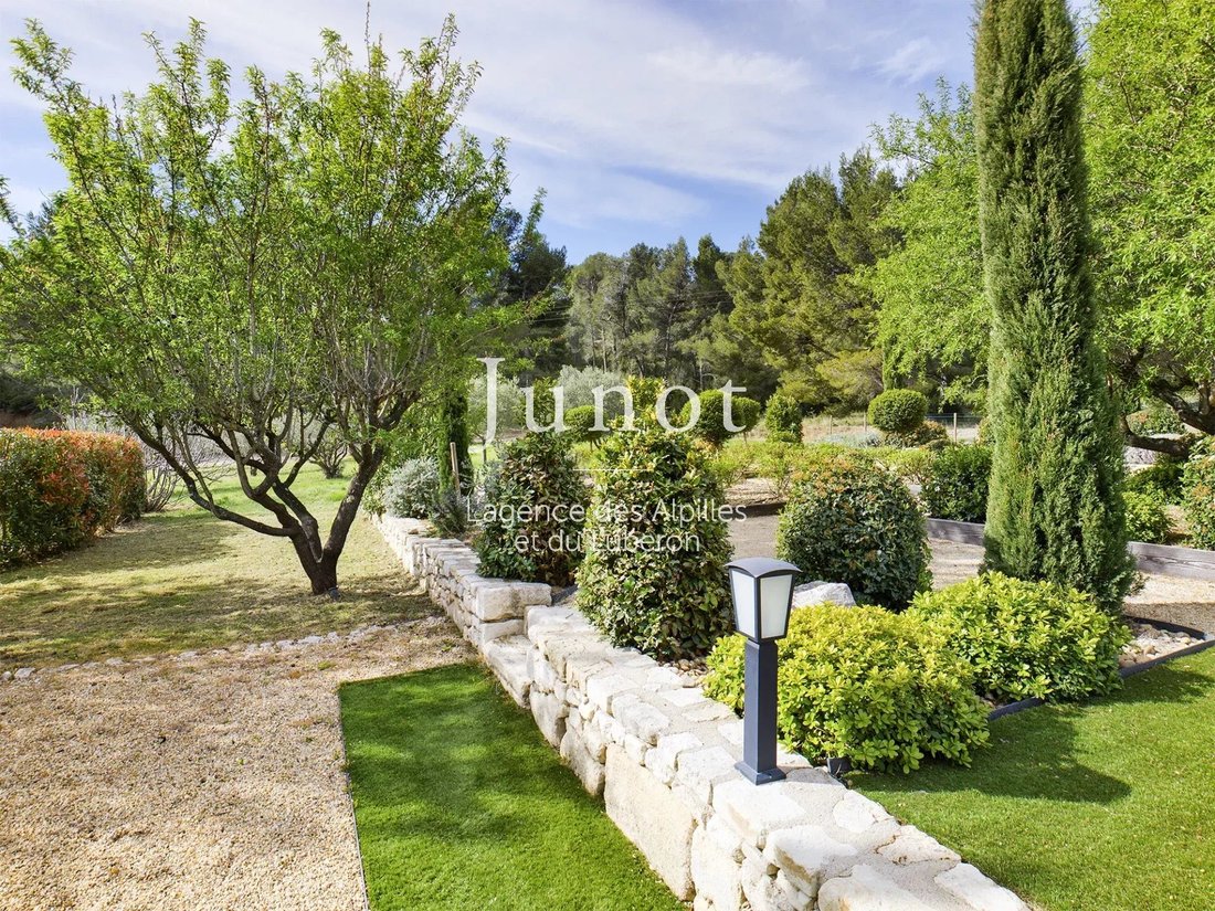 Country House in Maussane-les-Alpilles, Provence-Alpes-Côte d'Azur, France 3 - 13688373