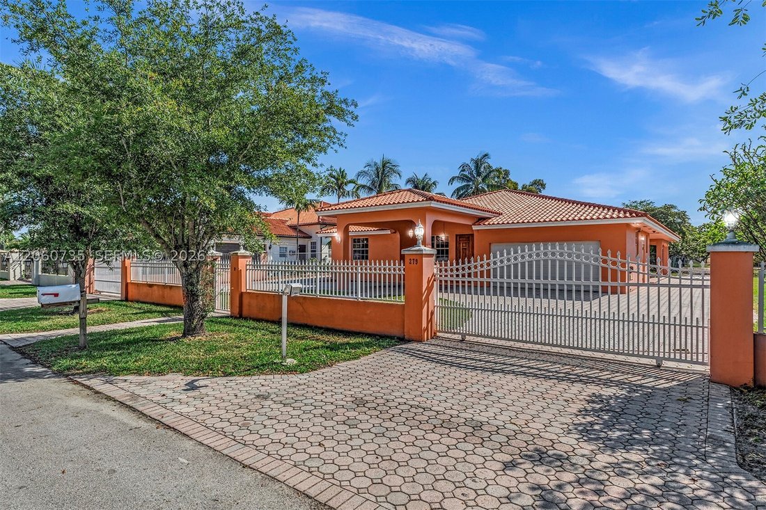 House in Miami, Florida, United States 5 - 18528863