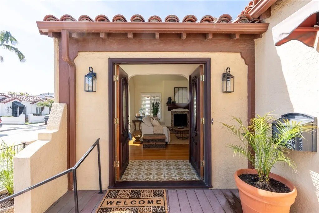 House in Signal Hill, California, United States 3 - 18529141