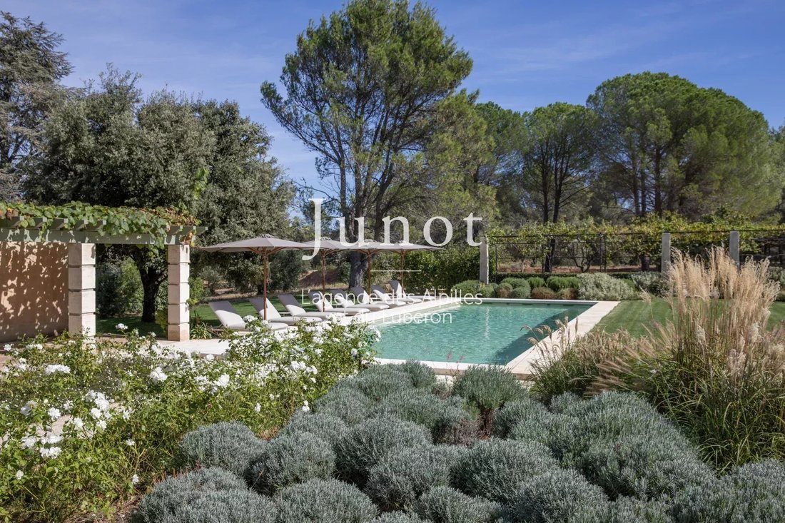 Country House in Eygalières, Provence-Alpes-Côte d'Azur, France 4 - 13688531