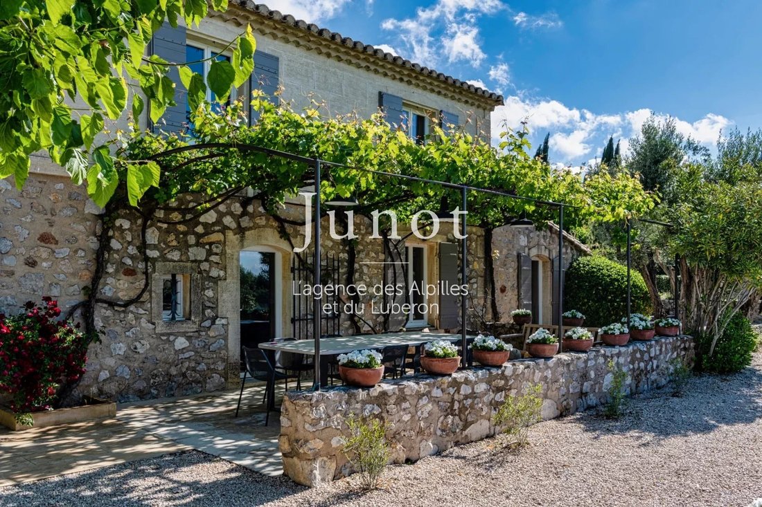 Country House in Maussane-les-Alpilles, Provence-Alpes-Côte d'Azur, France 4 - 13688470