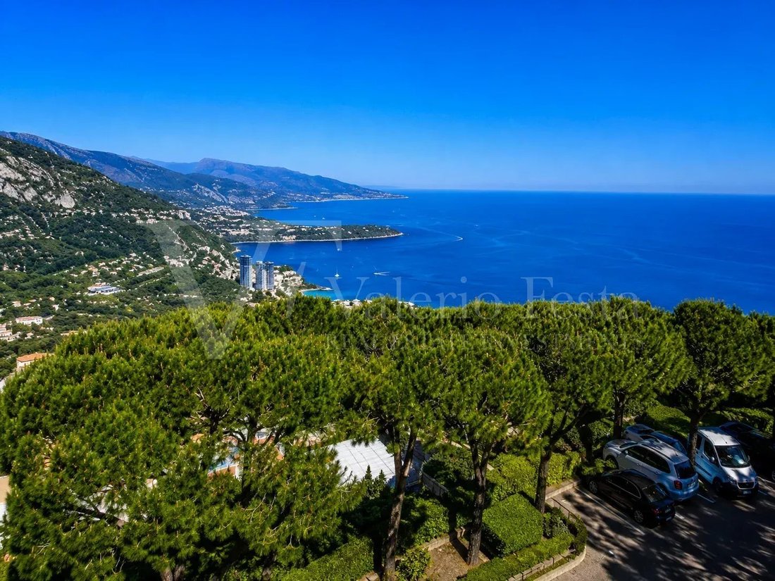 Villa in La Turbie, Provence-Alpes-Côte d'Azur, France 1 - 18526511
