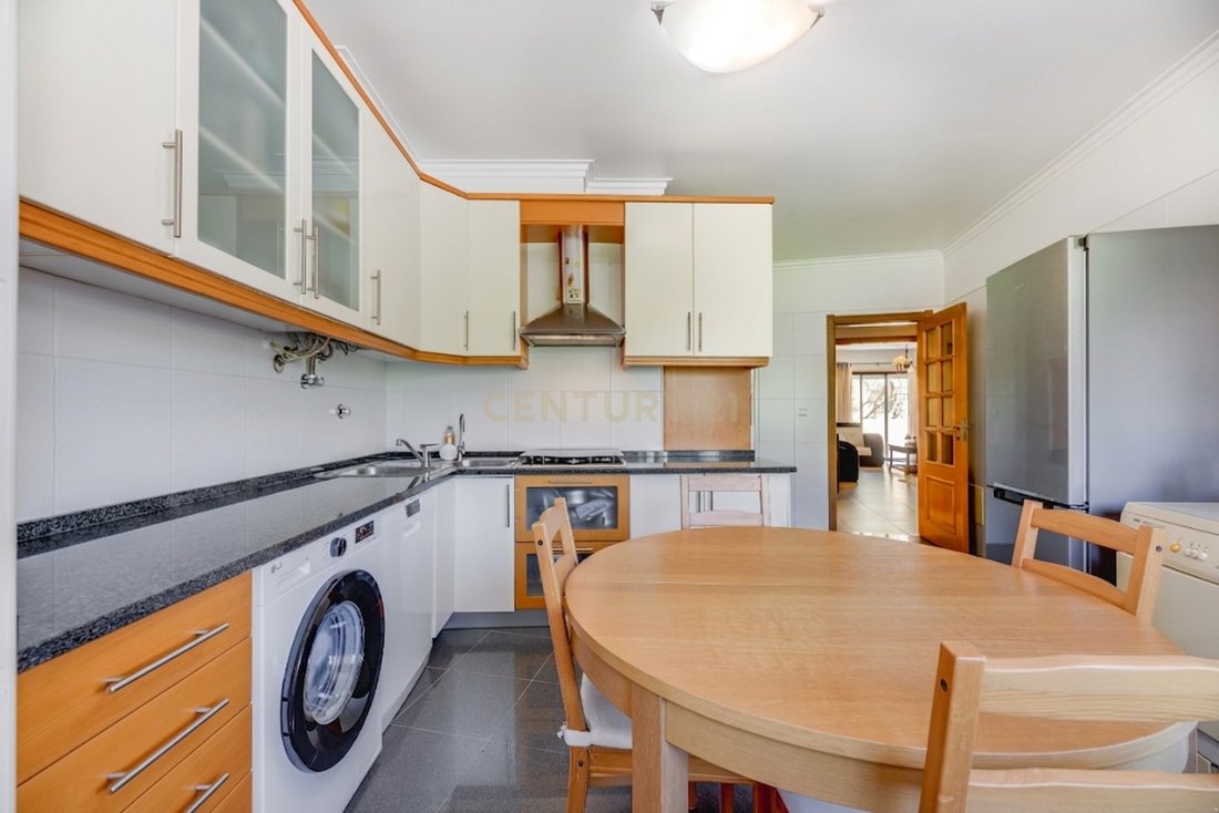 Apartment in Odivelas, Lisbon, Portugal 3 - 18529286