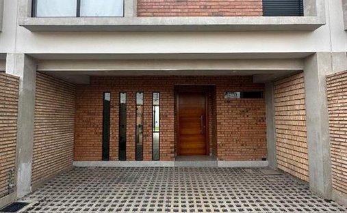 Condo in Luque, Central Department, Paraguay 1