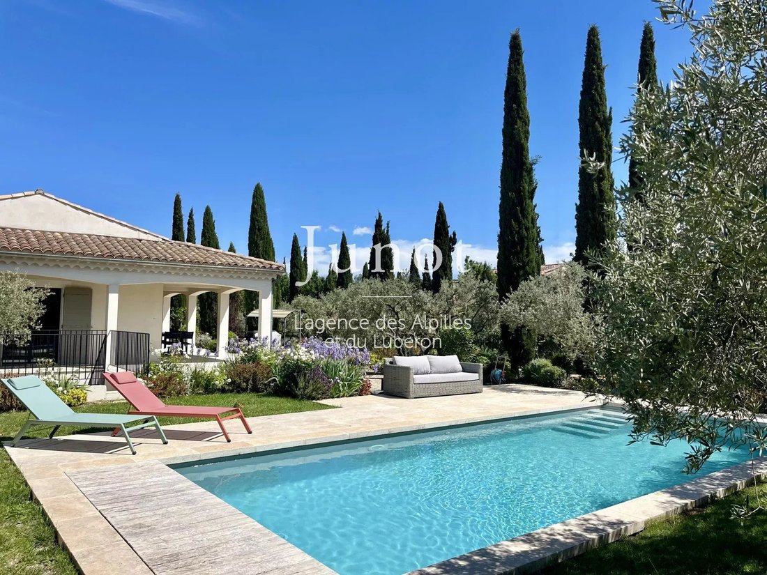 Villa in Eygalières, Provence-Alpes-Côte d'Azur, France 1 - 14197971