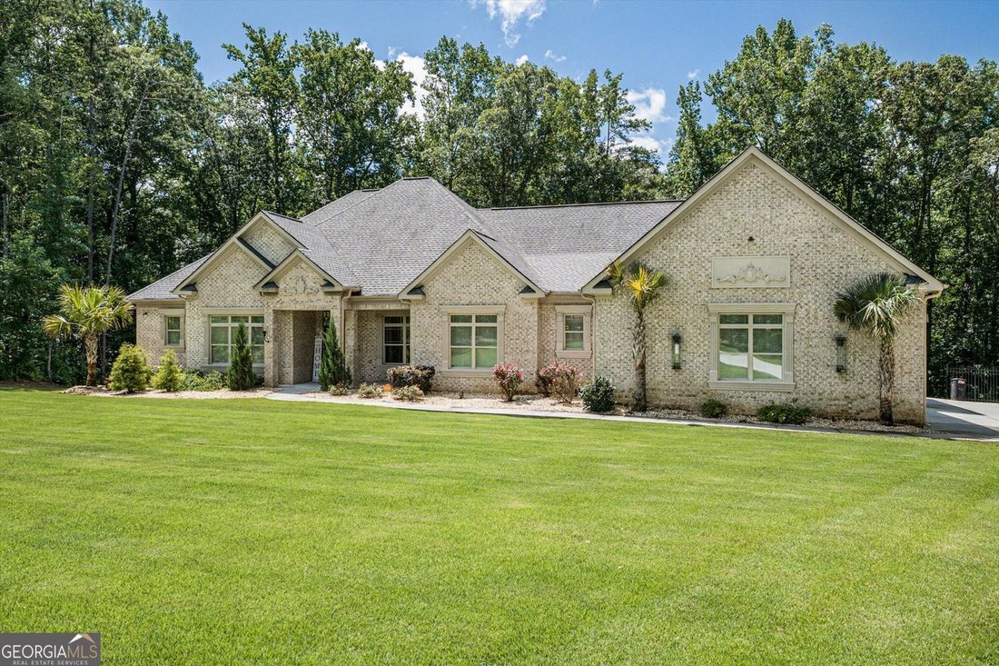 Fayetteville, Georgia, United States 2 - 18526923