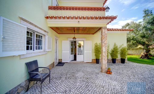 House in Carvoeira, Lisbon, Portugal 1
