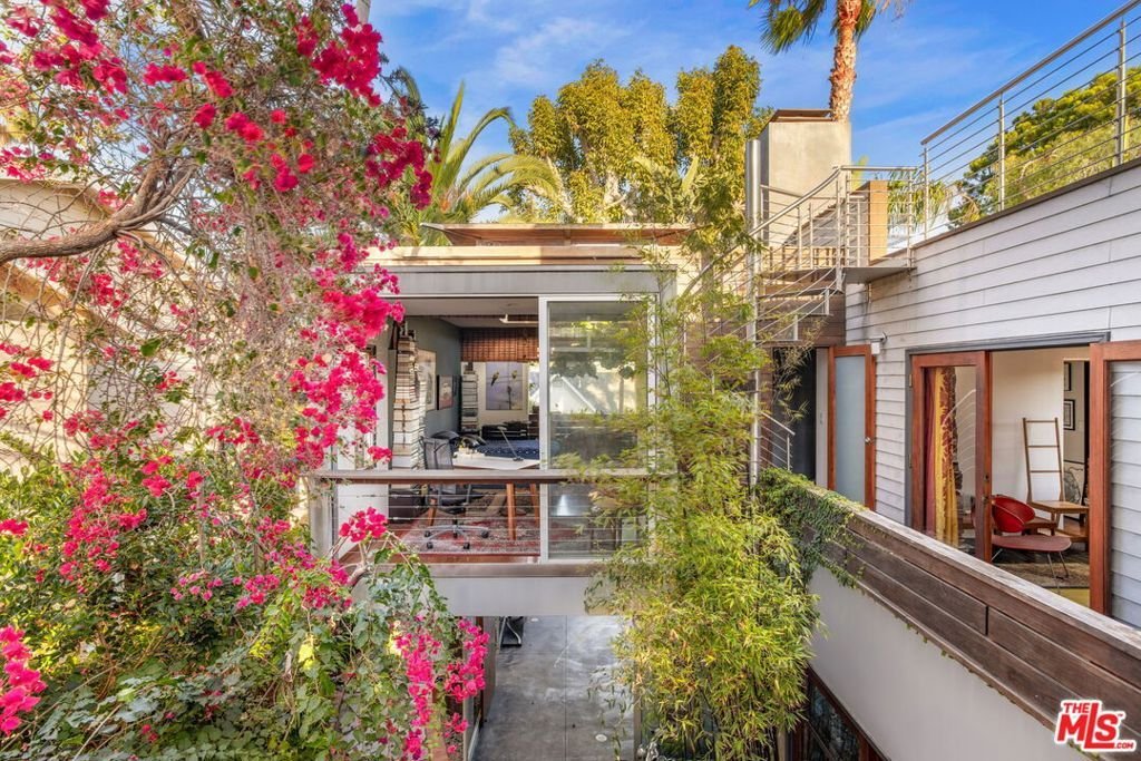 House in Los Angeles, California, United States 1 - 18528750