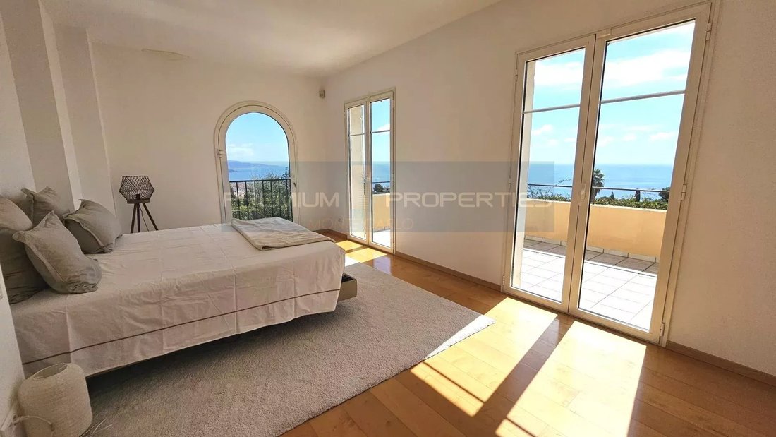 Villa in Menton, Provence-Alpes-Côte d'Azur, France 2 - 16136134