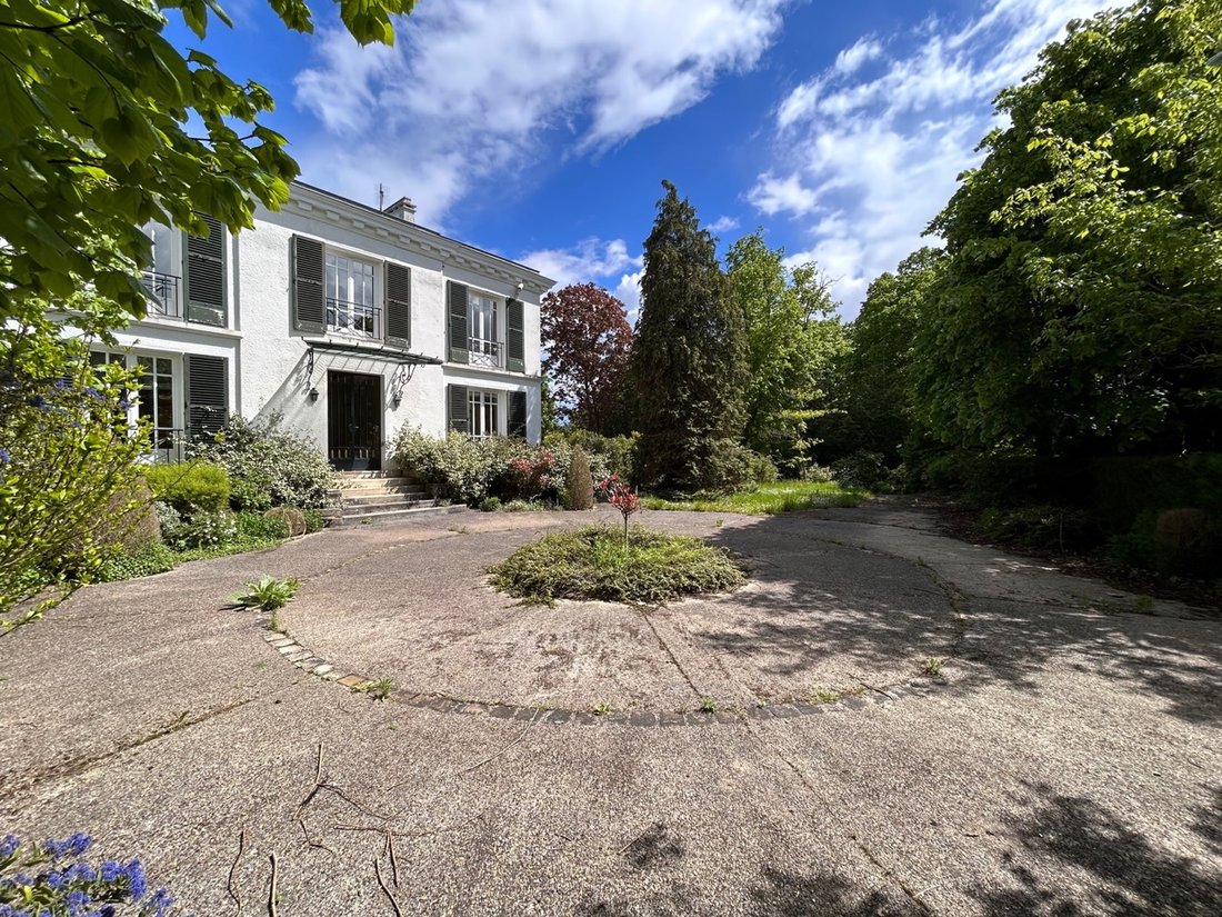 House in Saint-Cloud, Ile-de-France, France 1 - 18527961