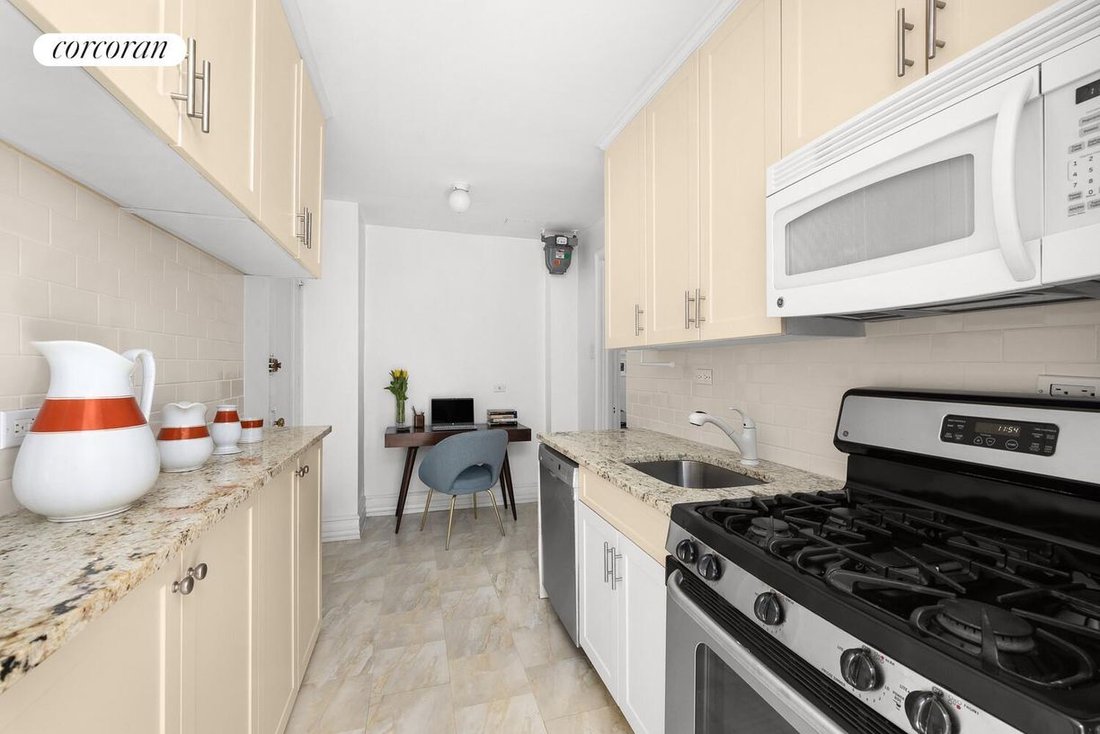 Co Op in New York, New York, United States 4 - 17810405