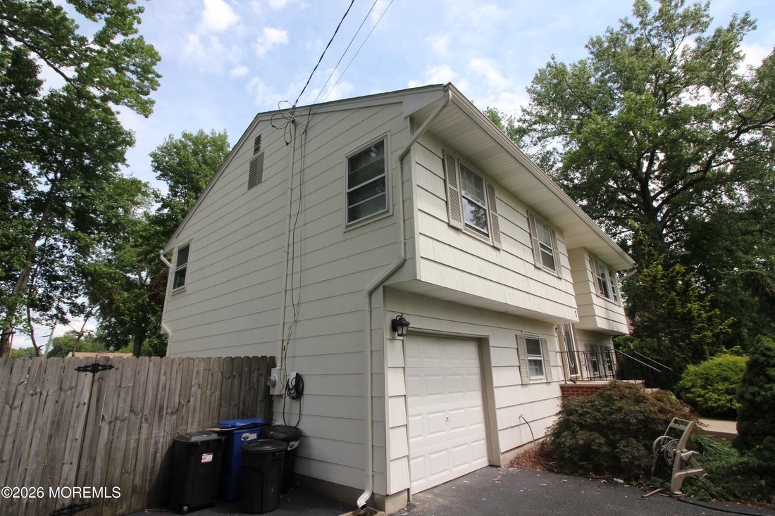 House in Manalapan Township, New Jersey, United States 2 - 17385774