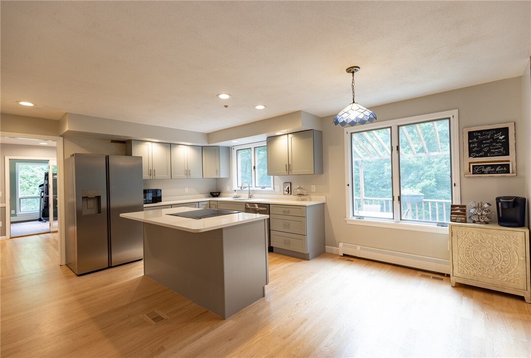 House in North Smithfield, Rhode Island, United States 3 - 18301425