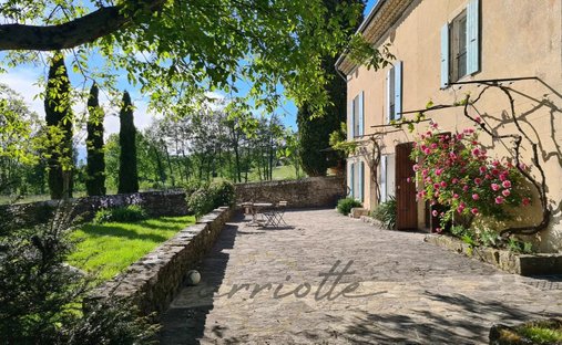Farm Ranch in Le Poet-Laval, Auvergne-Rhône-Alpes, France 1