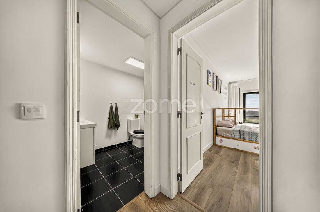 Apartment in Belas, Lisbon, Portugal 3 - 18529613
