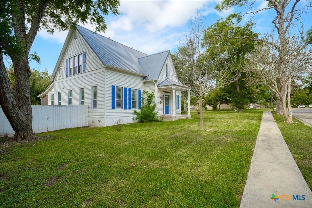 House in Shiner, Texas, United States 2 - 18528604