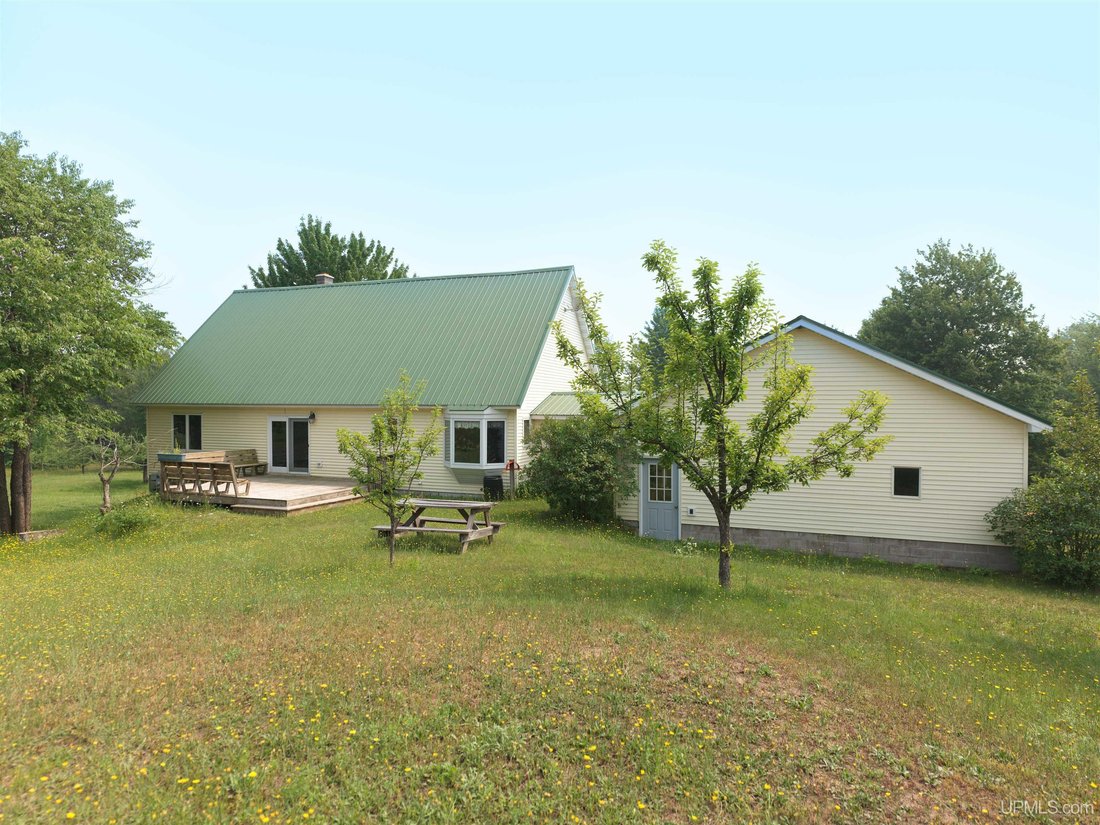 House in Munising, Michigan, United States 4 - 18528763
