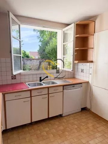 House in Fontenay-le-Fleury, Ile-de-France, France 3 - 18526535