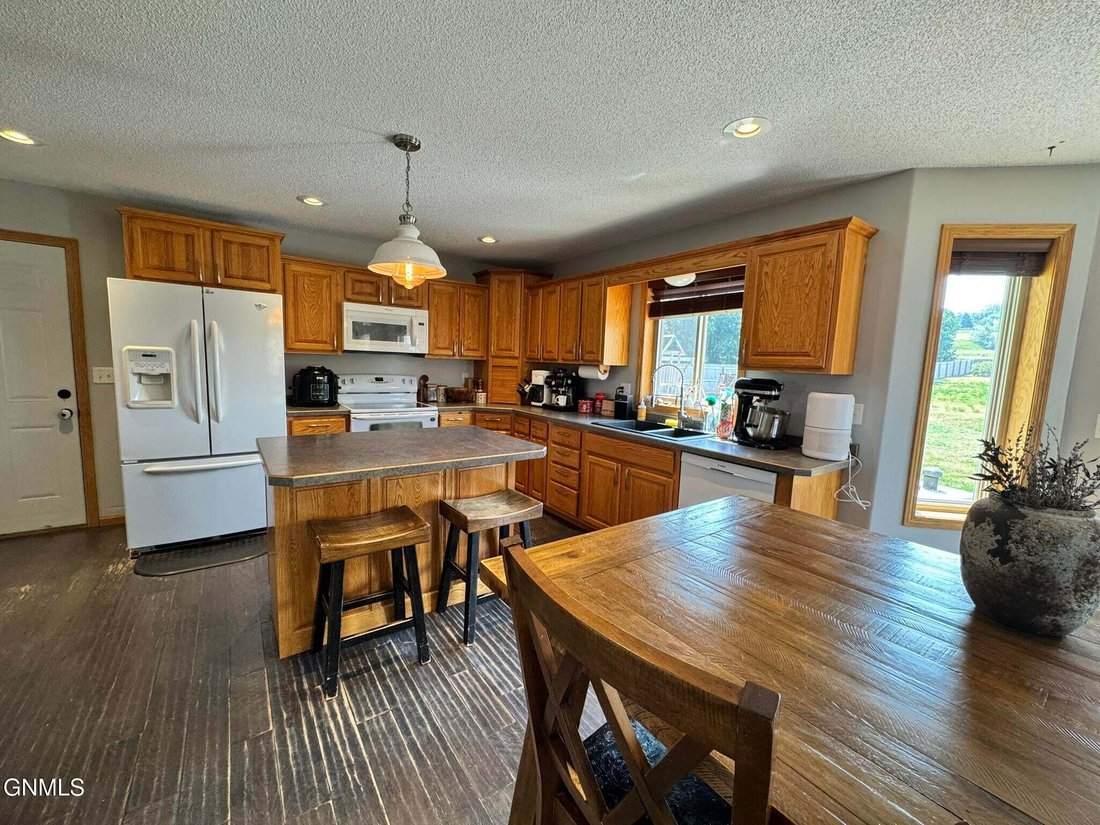 House in Mandan, North Dakota, United States 5 - 18527350