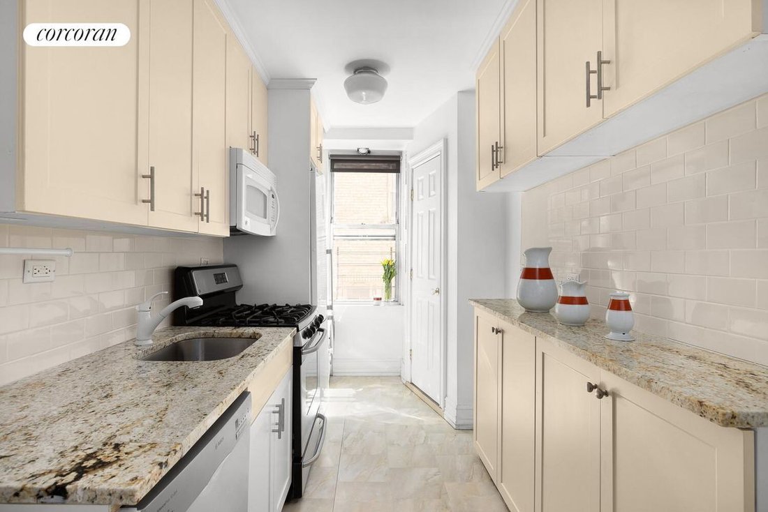 Co Op in New York, New York, United States 3 - 17810405