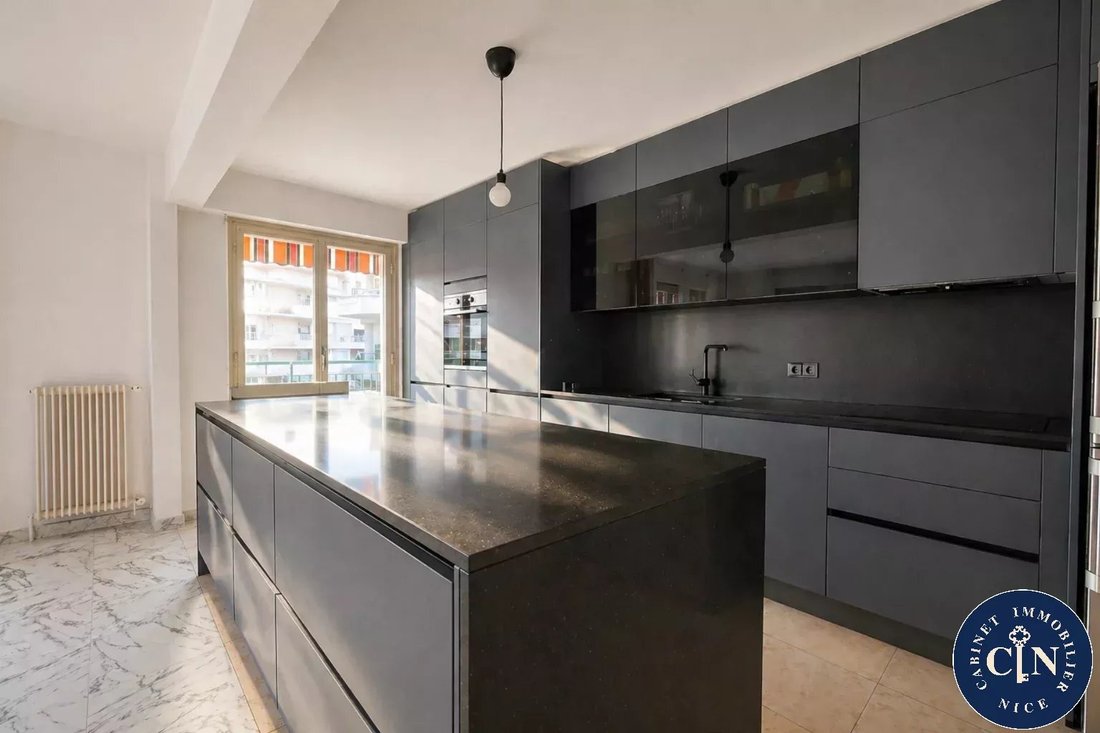 Wohnung in Nizza, Provence-Alpes-Côte d'Azur, Frankreich 3 - 17800436