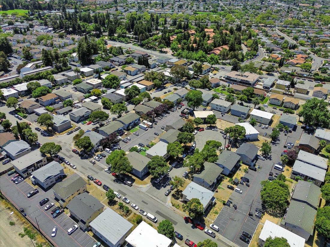 Santa Clara, California, United States 5 - 18528727